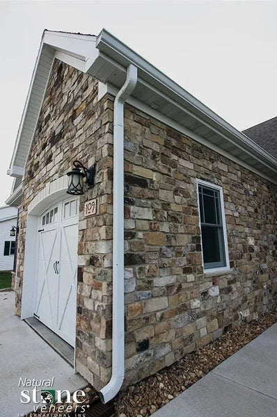 TUSCAN BROOKWOOD Scene