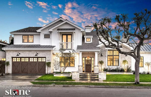 TRADITIONAL COLUMBIA CORNER Scene