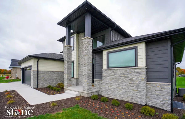 Silver Ledgestone Panel Scene