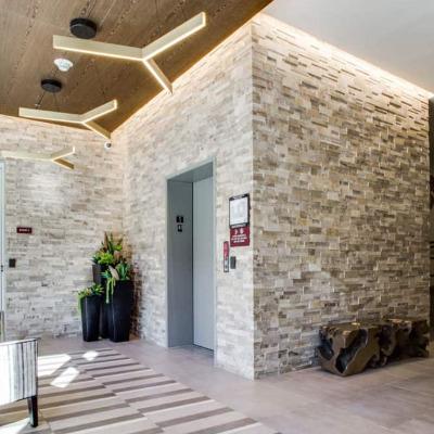 Realstone Systems Accentstone Latte Honed Corner